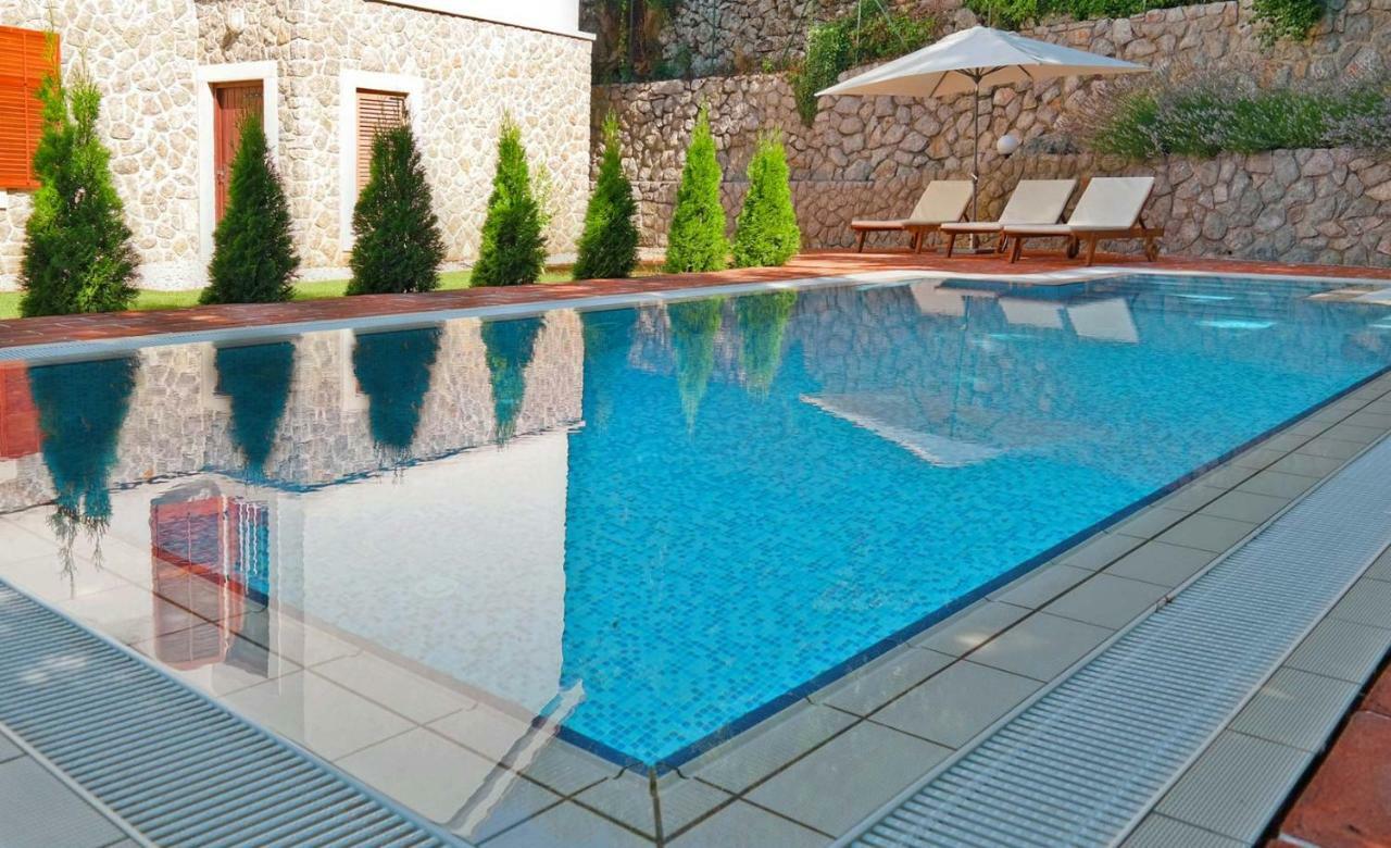 Harmonia Villa